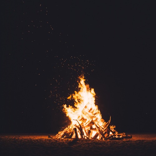 Lagerfeuer im Kleingarten